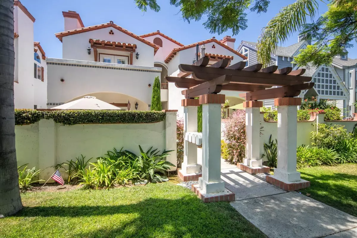 Coronado, CA 92118,246 C Ave