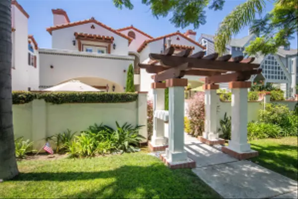 246 C Ave, Coronado, CA 92118