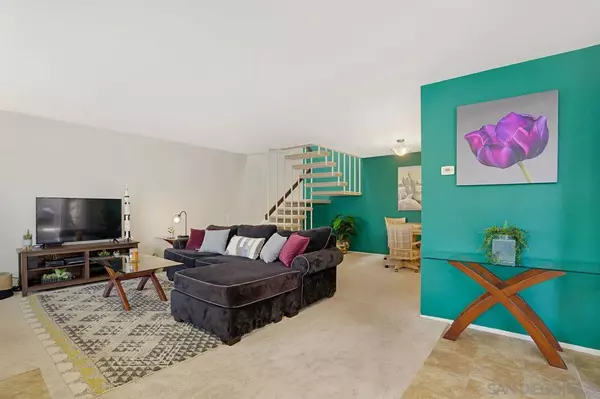 San Diego, CA 92122,3941 Camino Lindo