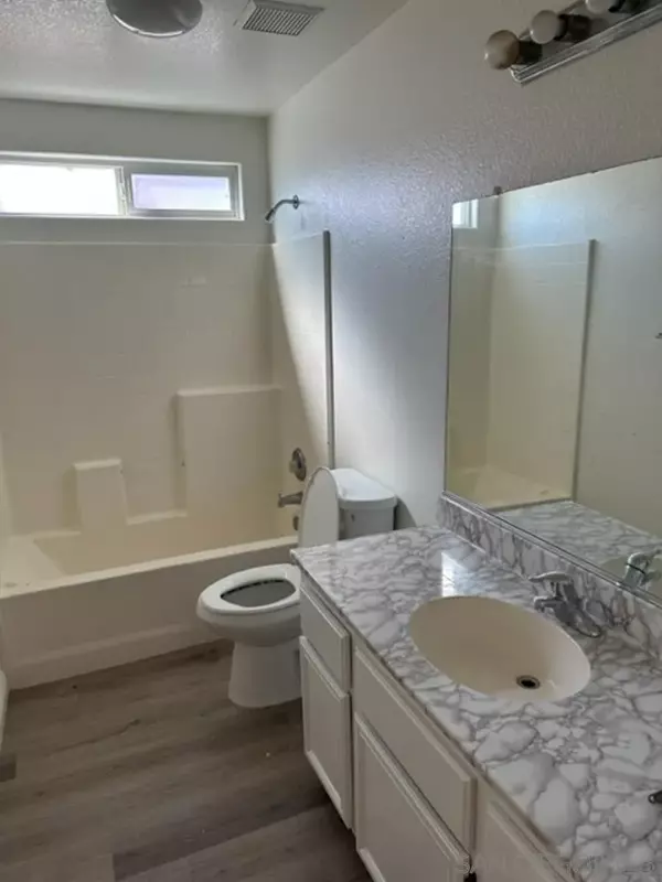 Adelanto, CA 92301,11399 Begonia Rd