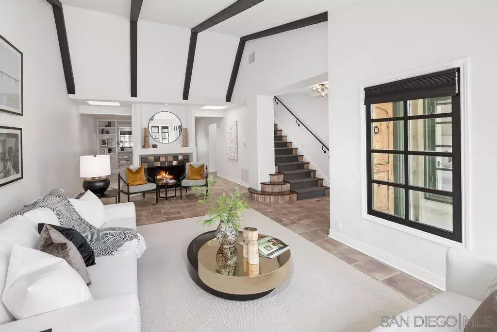 Rancho Santa Fe, CA 92067,6117 La Flecha