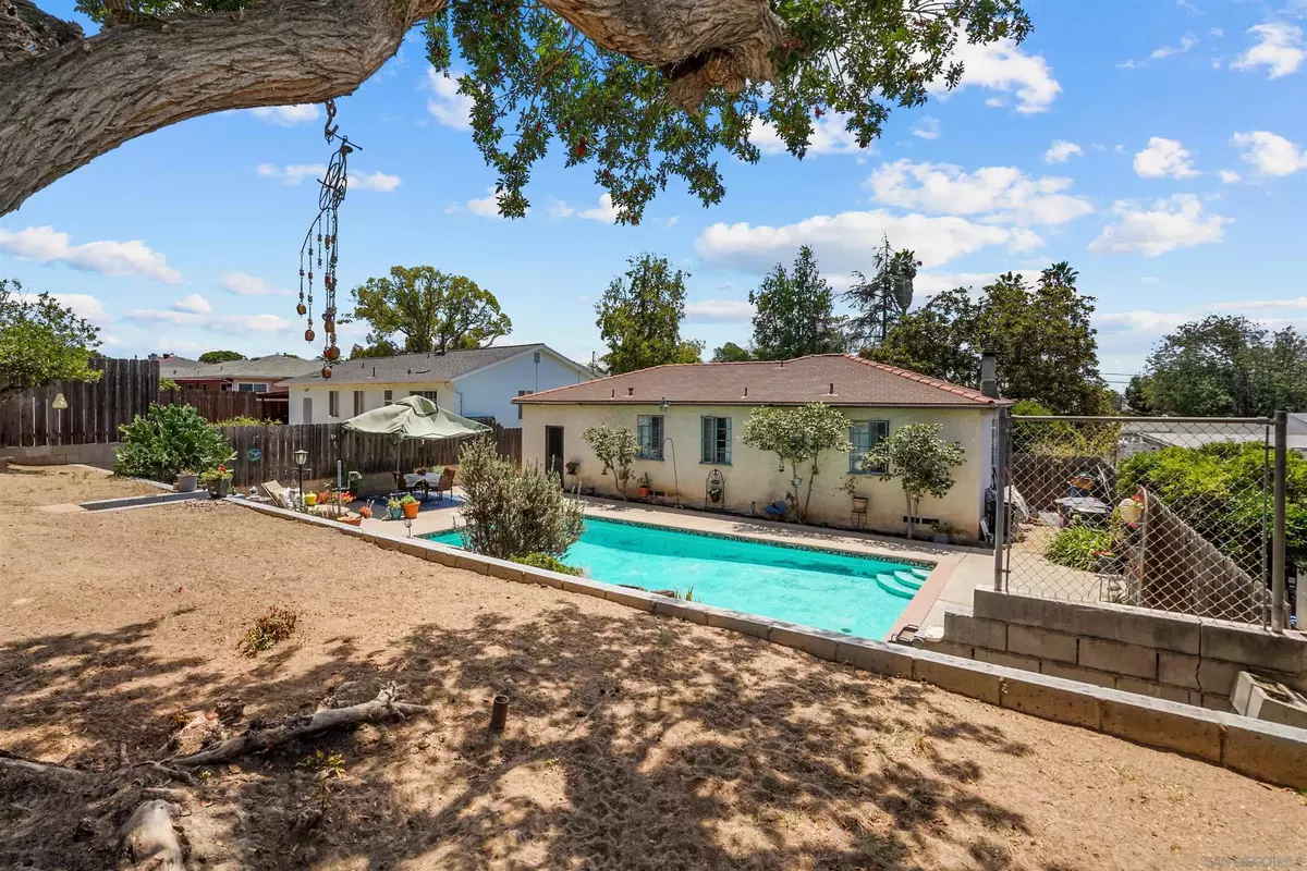 Lemon Grove, CA 91945,7512 Tweed St