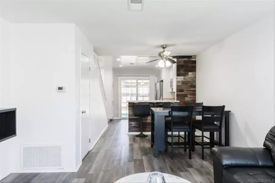 9904 N Magnolia Ave, Santee, CA 92071