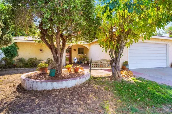 San Diego, CA 92139,2122 Rising Glen Way