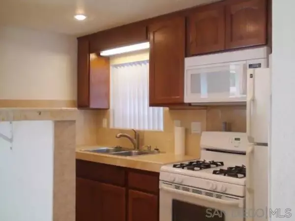 San Diego, CA 92110,2604-06 Juan St