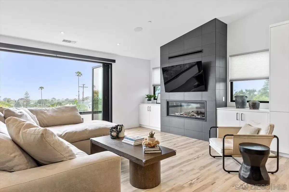 Encinitas, CA 92007,1604 Legaye Drive