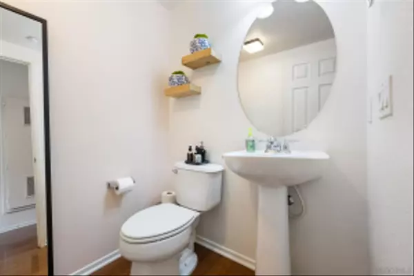 San Diego, CA 92127,16916 Hutchins Lndg #62