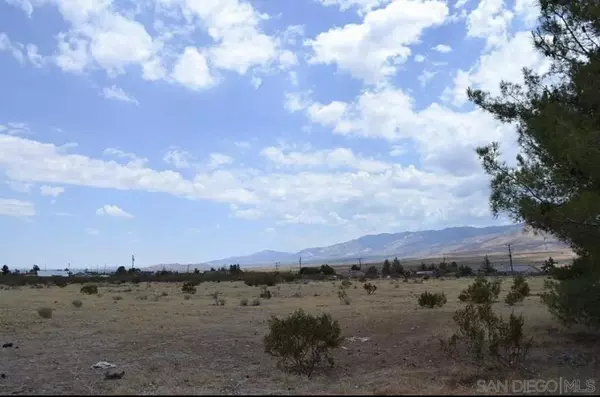 Apple Valley, CA 92308,26012 DESERT VIEW AVE