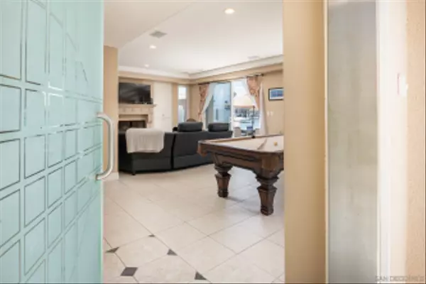 Coronado, CA 92118,24 Sandpiper Strand