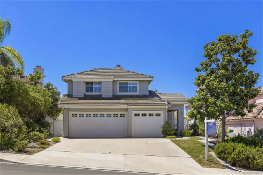 11549 Camino Playa Catalina, San Diego, CA 92124