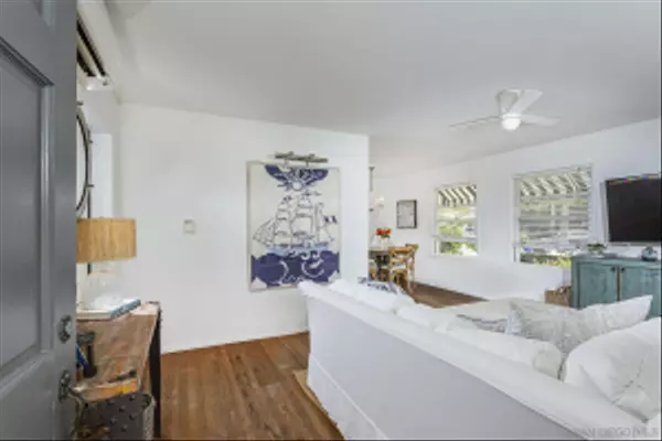 Coronado, CA 92118,434 Pomona Avenue