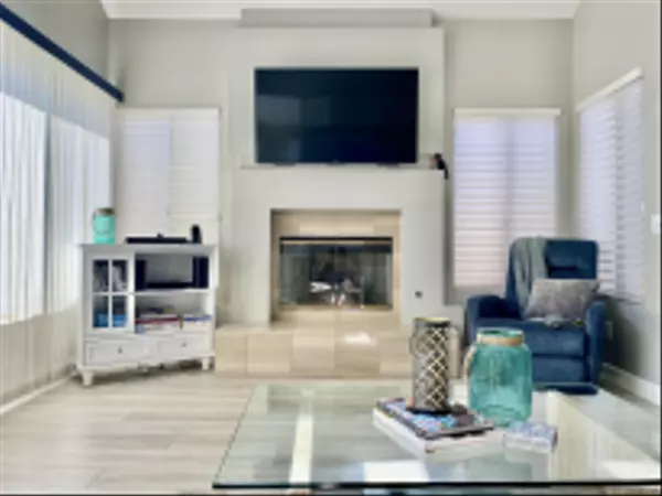 San Diego, CA 92128,15587 Walton Heath Row