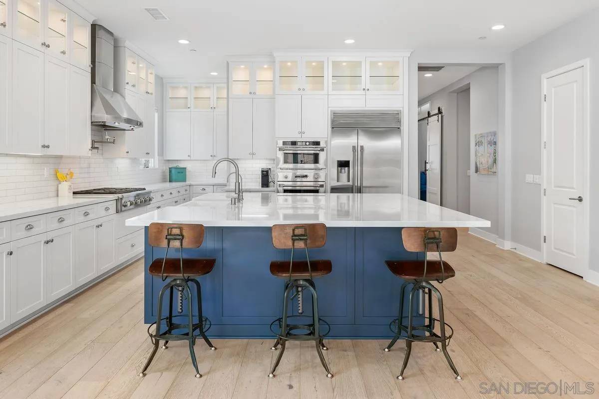 Encinitas, CA 92024,745 Adelaide Cir