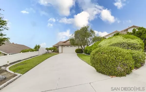 8140 Dicenza Lane, San Diego, CA 92119