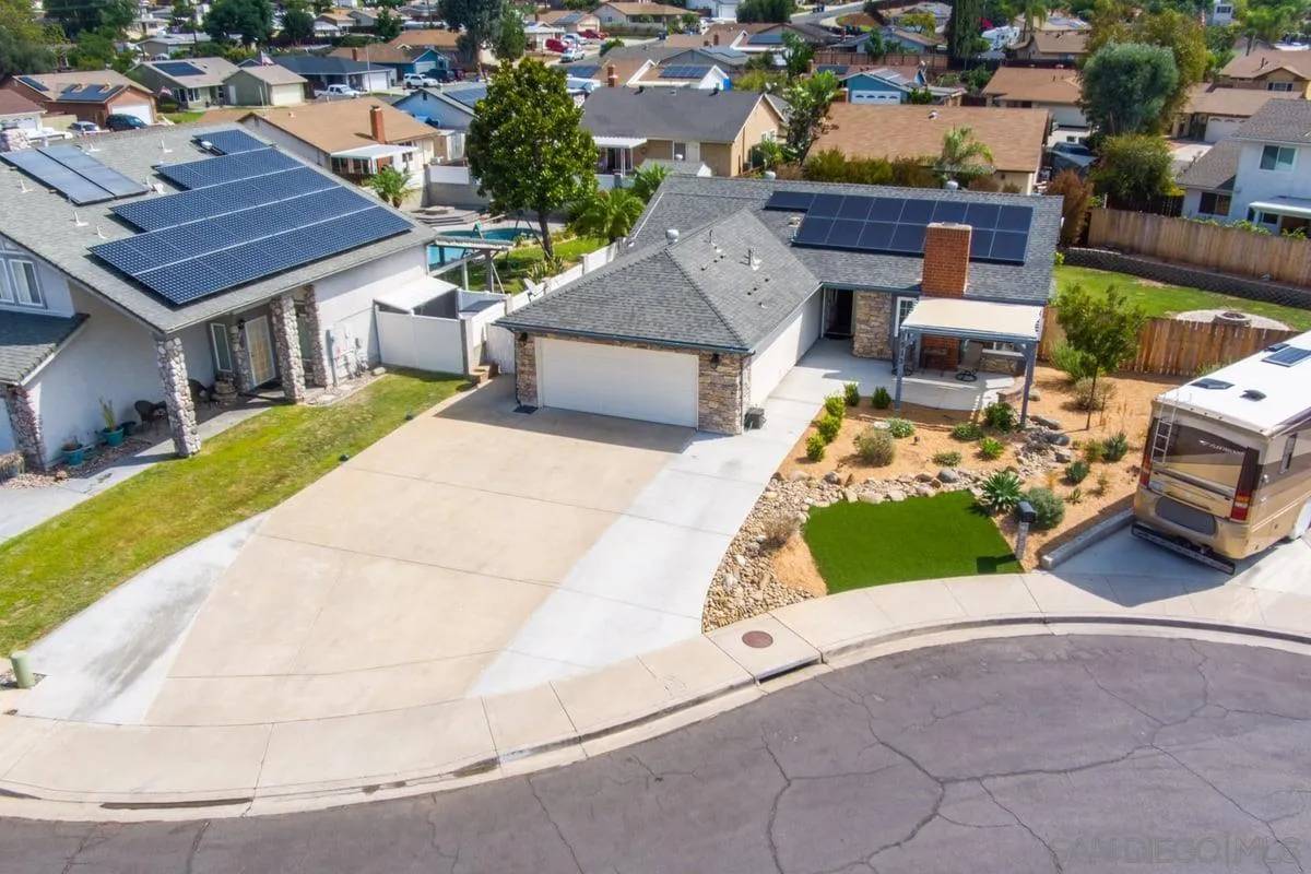 El Cajon, CA 92021,1533 Cajon Greens Pl