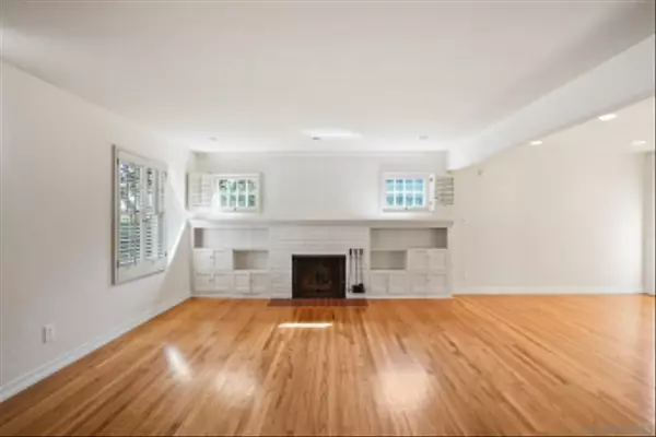 La Jolla, CA 92037,539-541 Genter