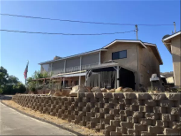 Lakeside, CA 92040,8952-54 WESTHILL RD