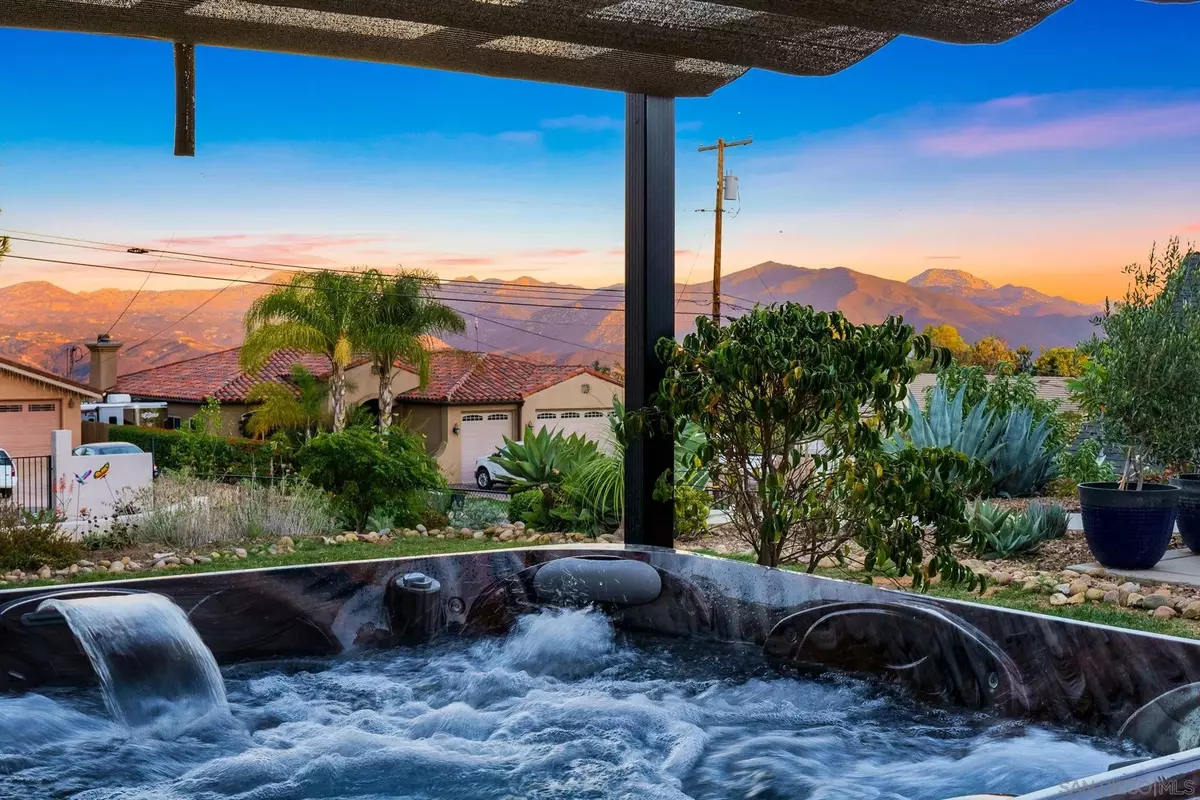 El Cajon, CA 92021,2223 Crest Dr