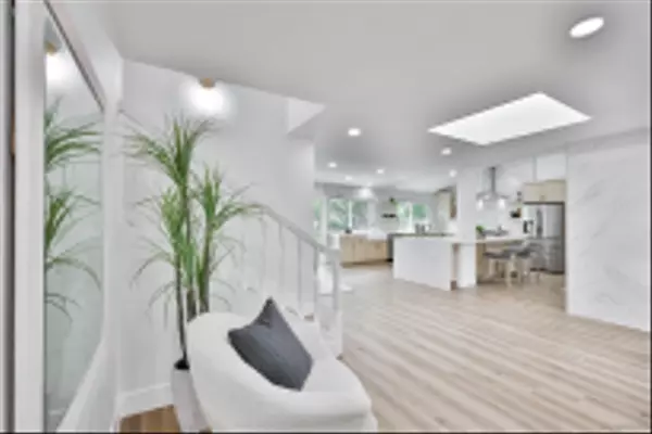 Del Mar, CA 92014,13567 Mango Dr