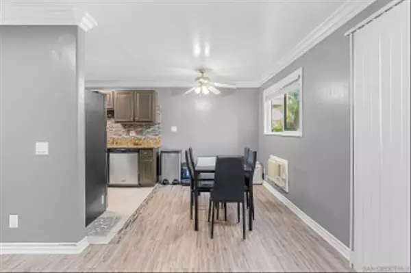 Oceanside, CA 92057,194 Avenida Descanso #D