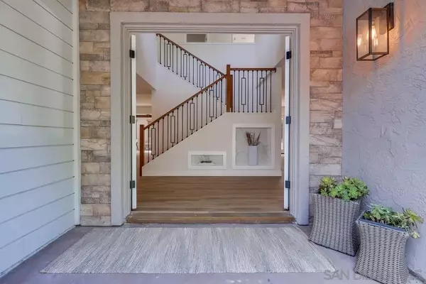 Bonita, CA 91902,3028 Bonita Woods Dr