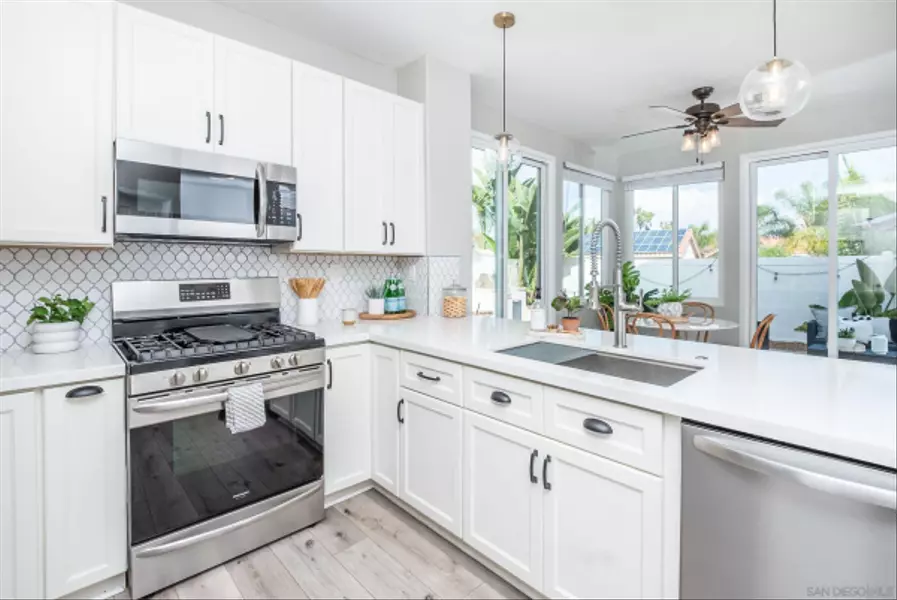 1982 Harmony Way, Vista, CA 92081
