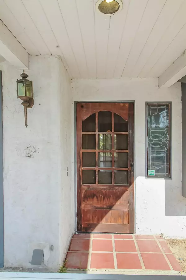 Vista, CA 92083,526 Cockatoo Cir