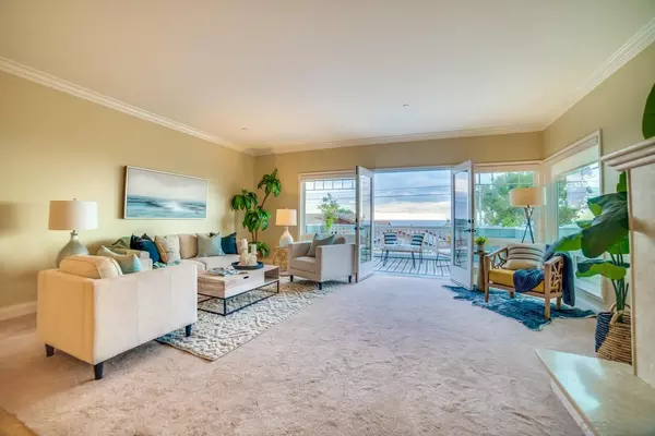 Encinitas, CA 92024,742 Cornish Dr