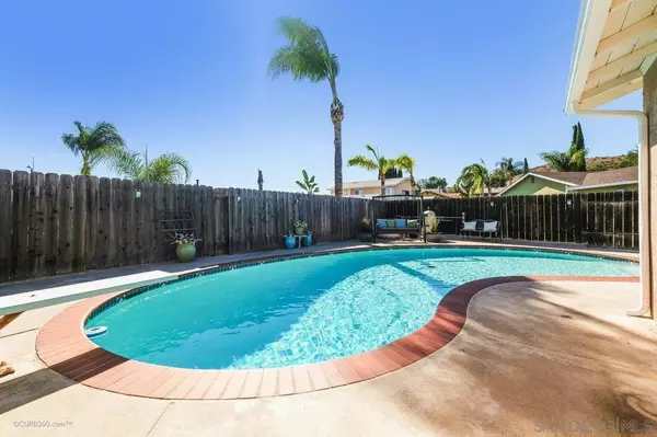 Santee, CA 92071,9931 Via Wakefield