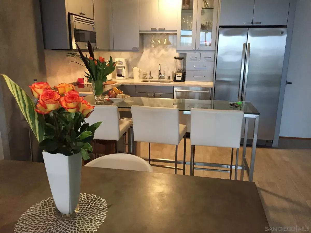 Coronado, CA 92118,1830 Avenida del Mundo #1814