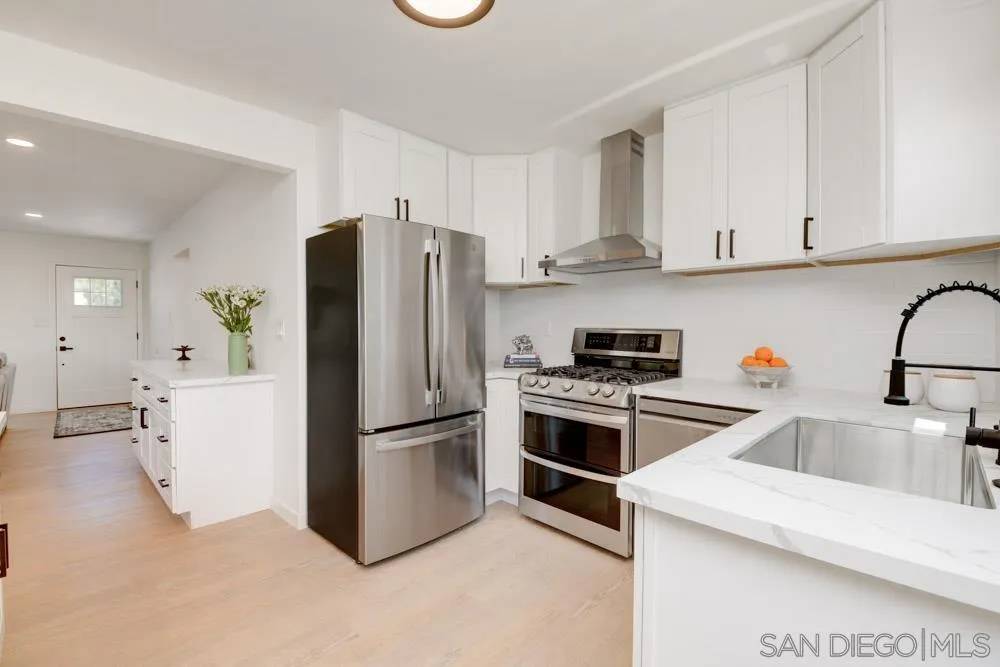 6919 Colorado Ave, La Mesa, CA 91942