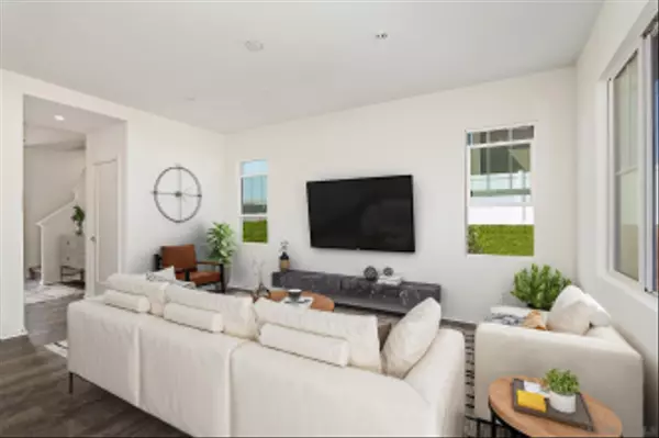 San Diego, CA 92114,5262 Trinidad Way