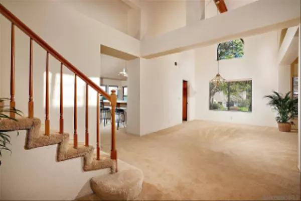 Vista, CA 92081,2040 Sonora Ct