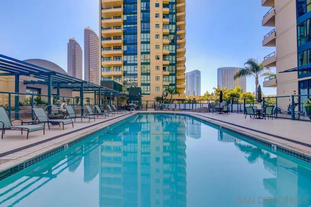 555 Front St #1202,  San Diego,  CA 92101