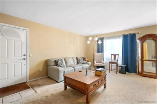 Chula Vista, CA 91911,1420 Hilltop Dr #104