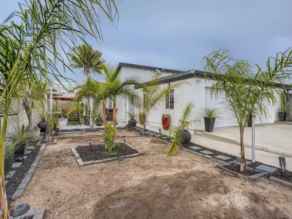 Lemon Grove, CA 91945,2416-12 Washington