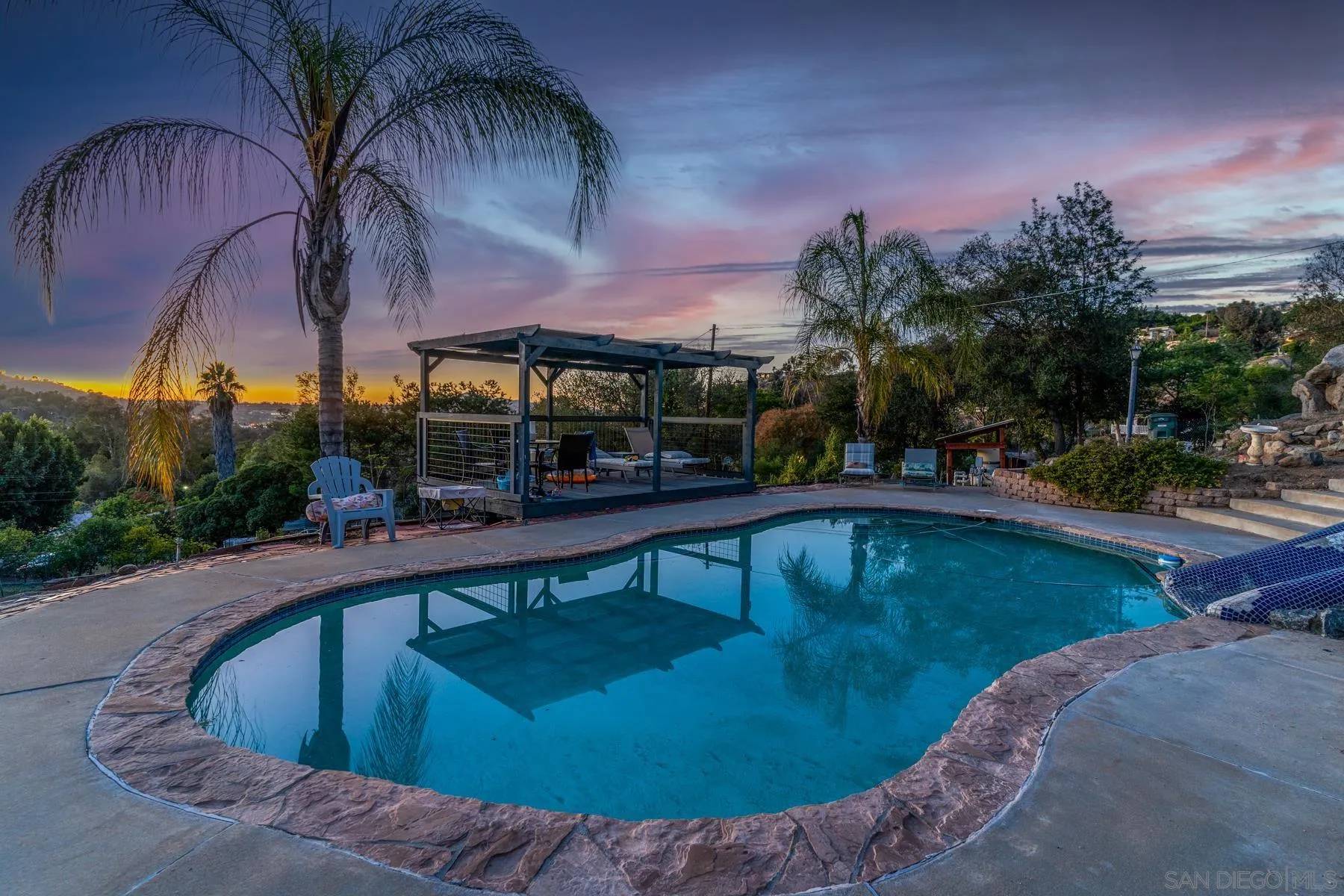 1080 Merritt Ln, El Cajon, CA 92020