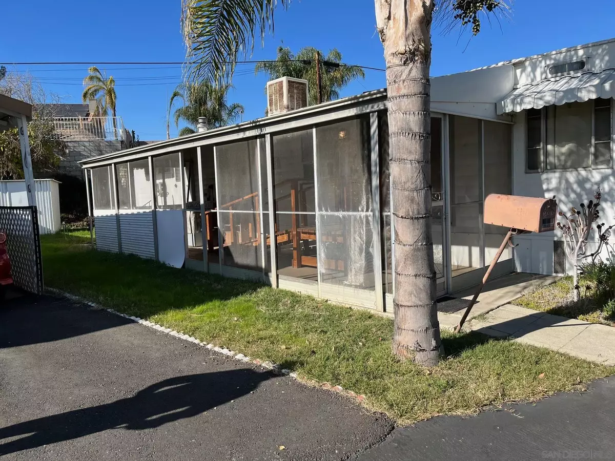 Hemet, CA 92544,44725 State Highway 74 Ave #43