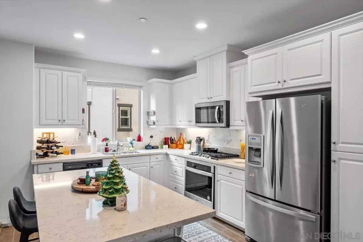 Vista, CA 92081,2437 Verano Way