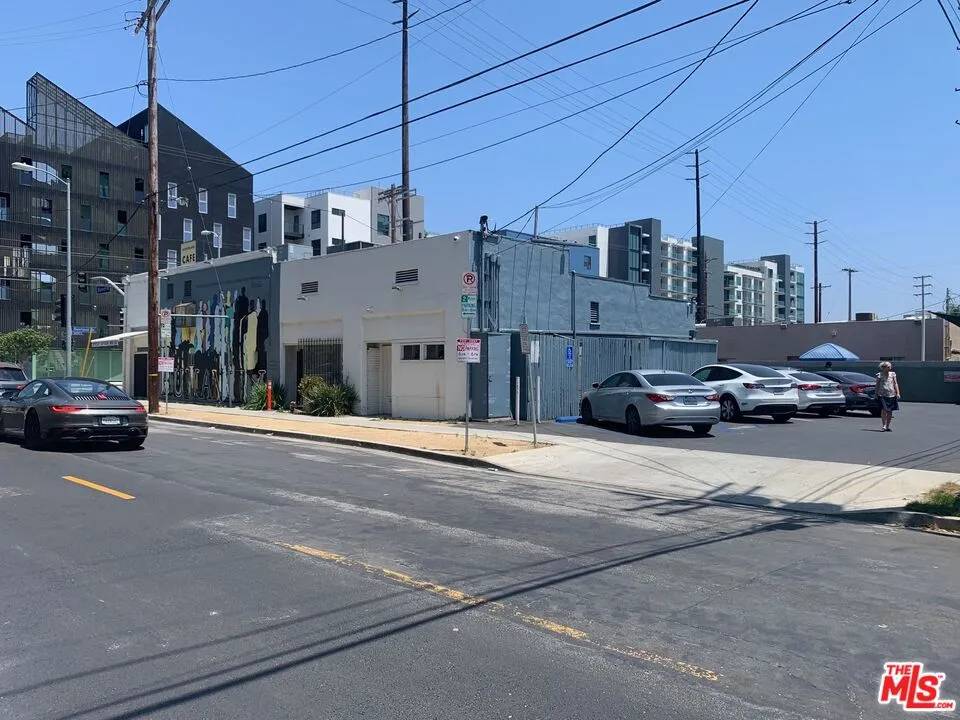 Los Angeles, CA 90034,3601 Overland Ave