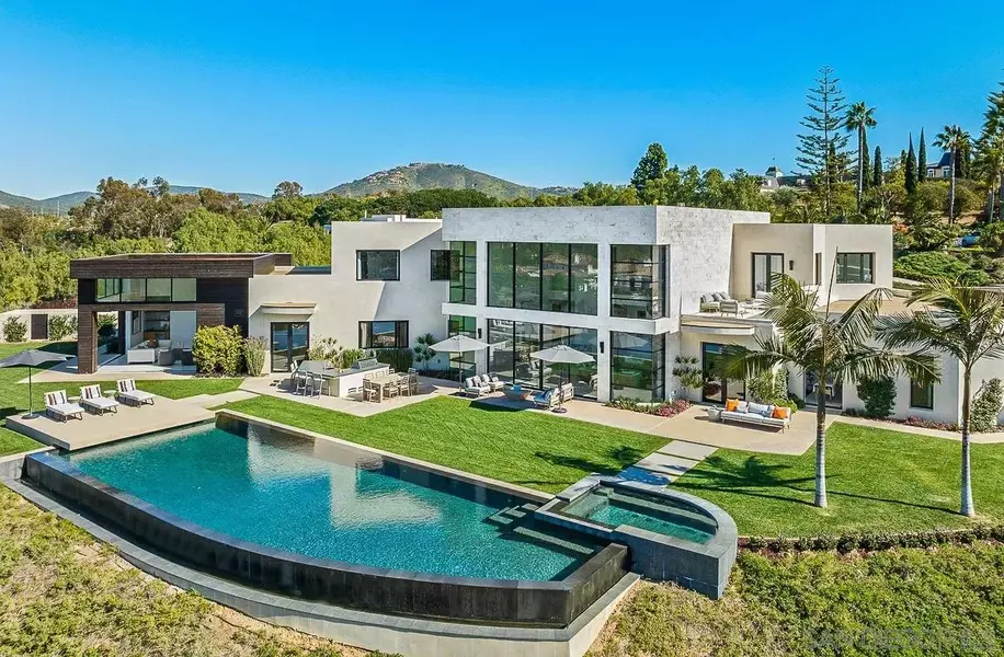 18490 Lago Vista, Rancho Santa Fe, CA 92067