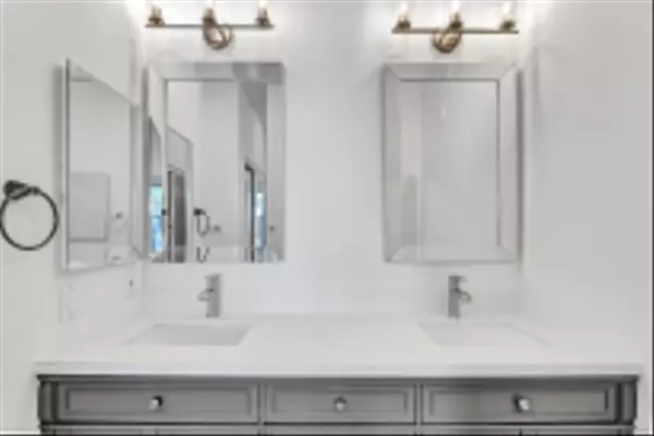 San Diego, CA 92130,3515 Caminito El Rincon #290