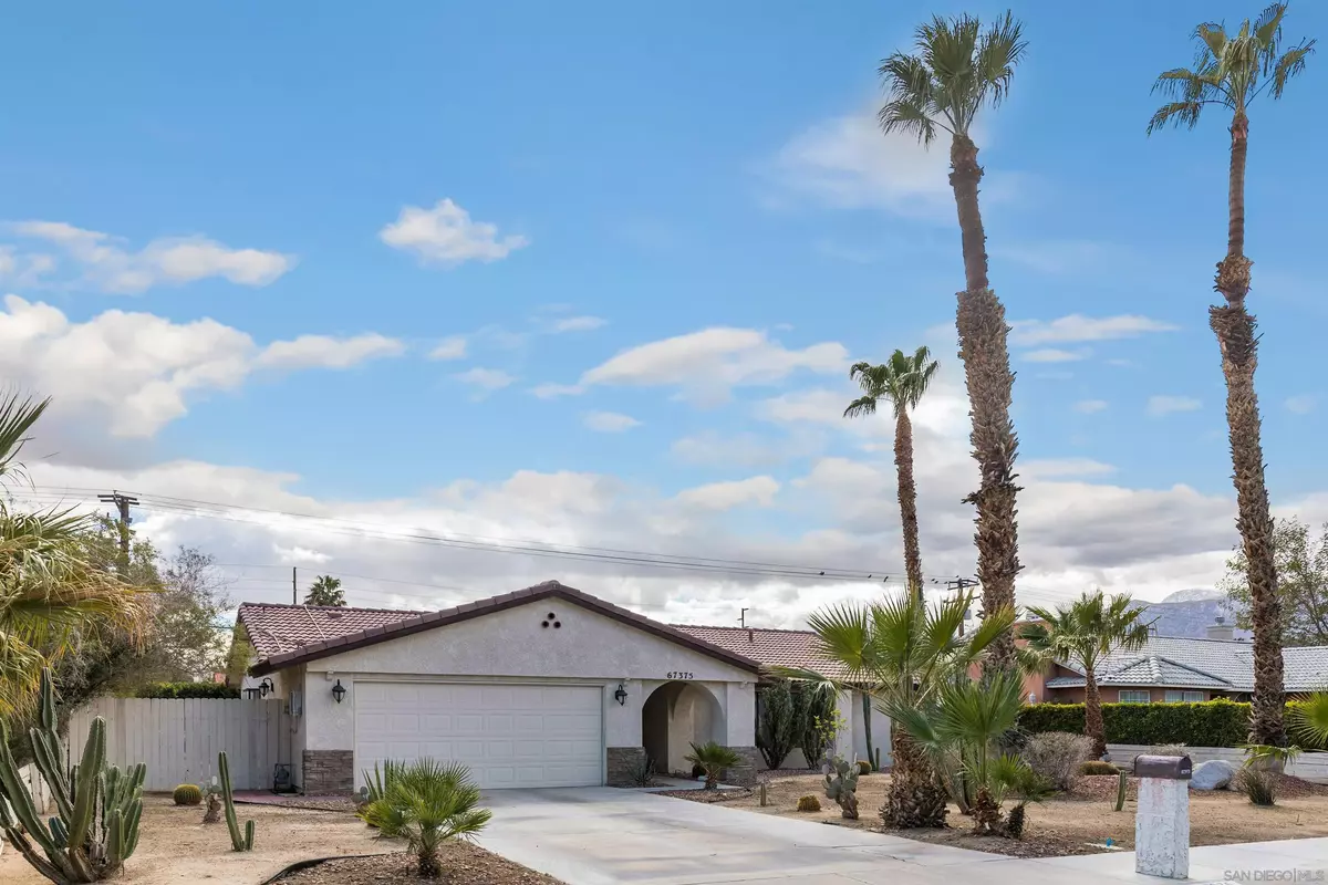 Cathedral City, CA 92234,67375 Peineta Rd