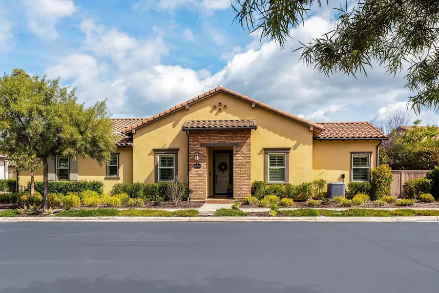 8151 Auberge Cir, San Diego, CA 92127