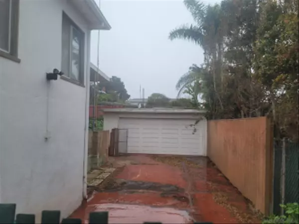 San Diego, CA 92107,4329 Piedmont Drive