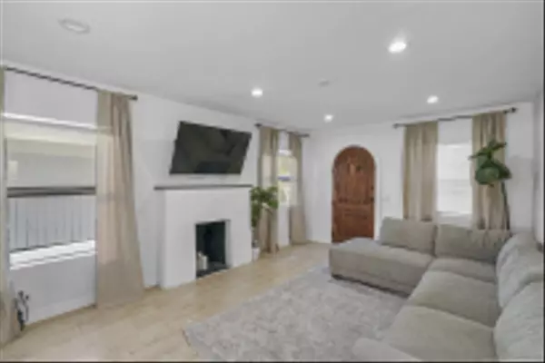 San Diego, CA 92113,4026 Marine View Ave