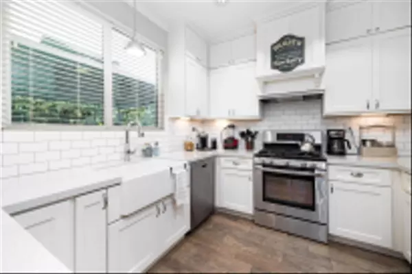 Encinitas, CA 92024,1102 Cambria