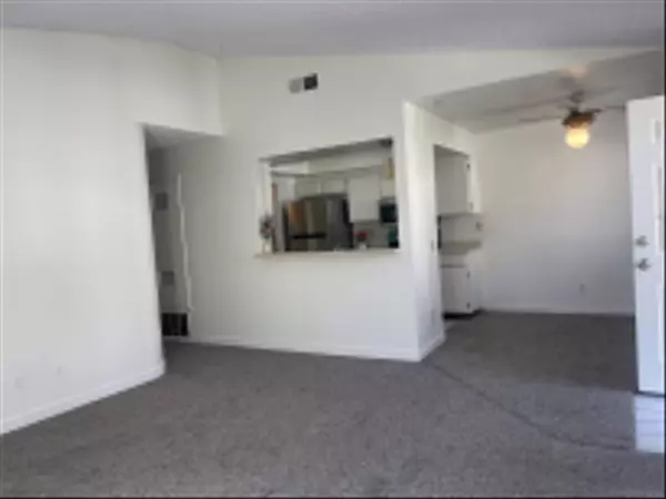 San Diego, CA 92129,9419 Fairgrove Ln #203