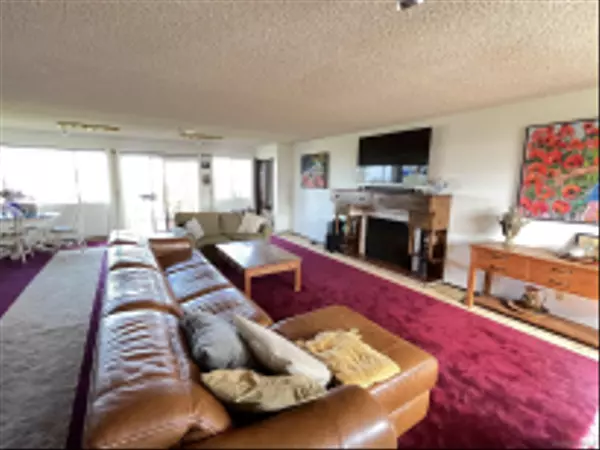 Encinitas, CA 92024,1146 Devonshire Dr