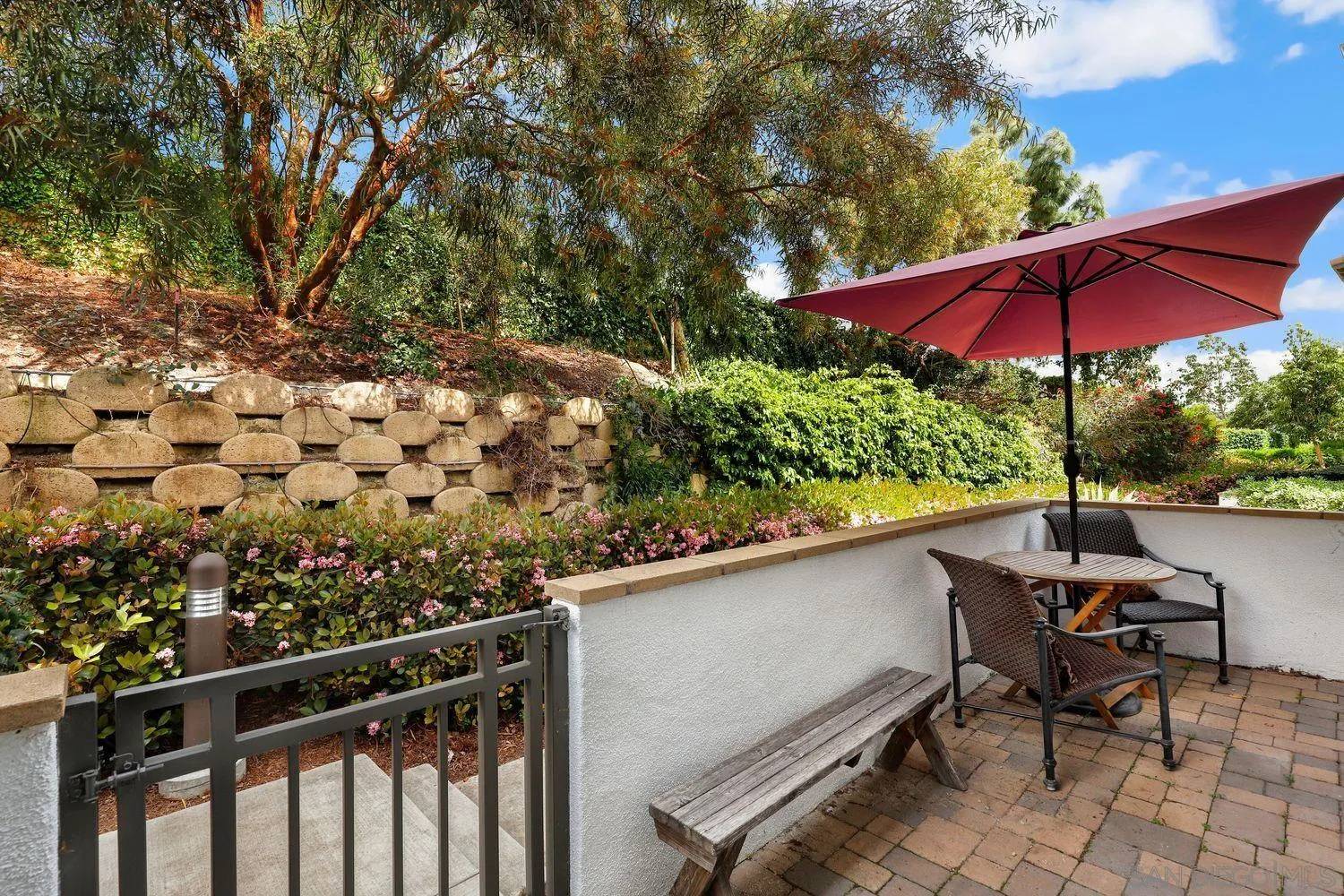 Carlsbad, CA 92011,1877 Alkali Heath Ln